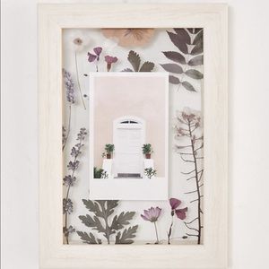 NWOT Urban Outfitters Floral Picture Frame